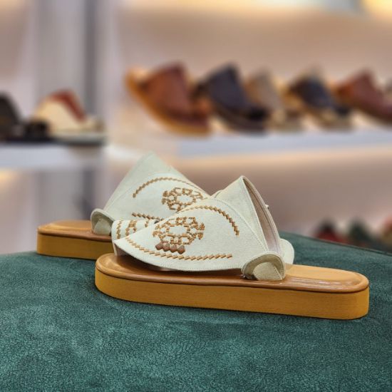 صورة زبيري وطني مطرز شامواه موديل م55